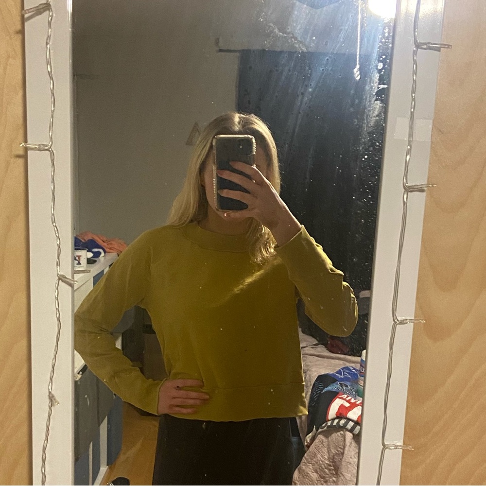 Lulu lemon perfectly oversized crew neck, barely worn